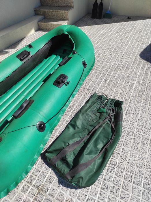 Barco em tela de borracha