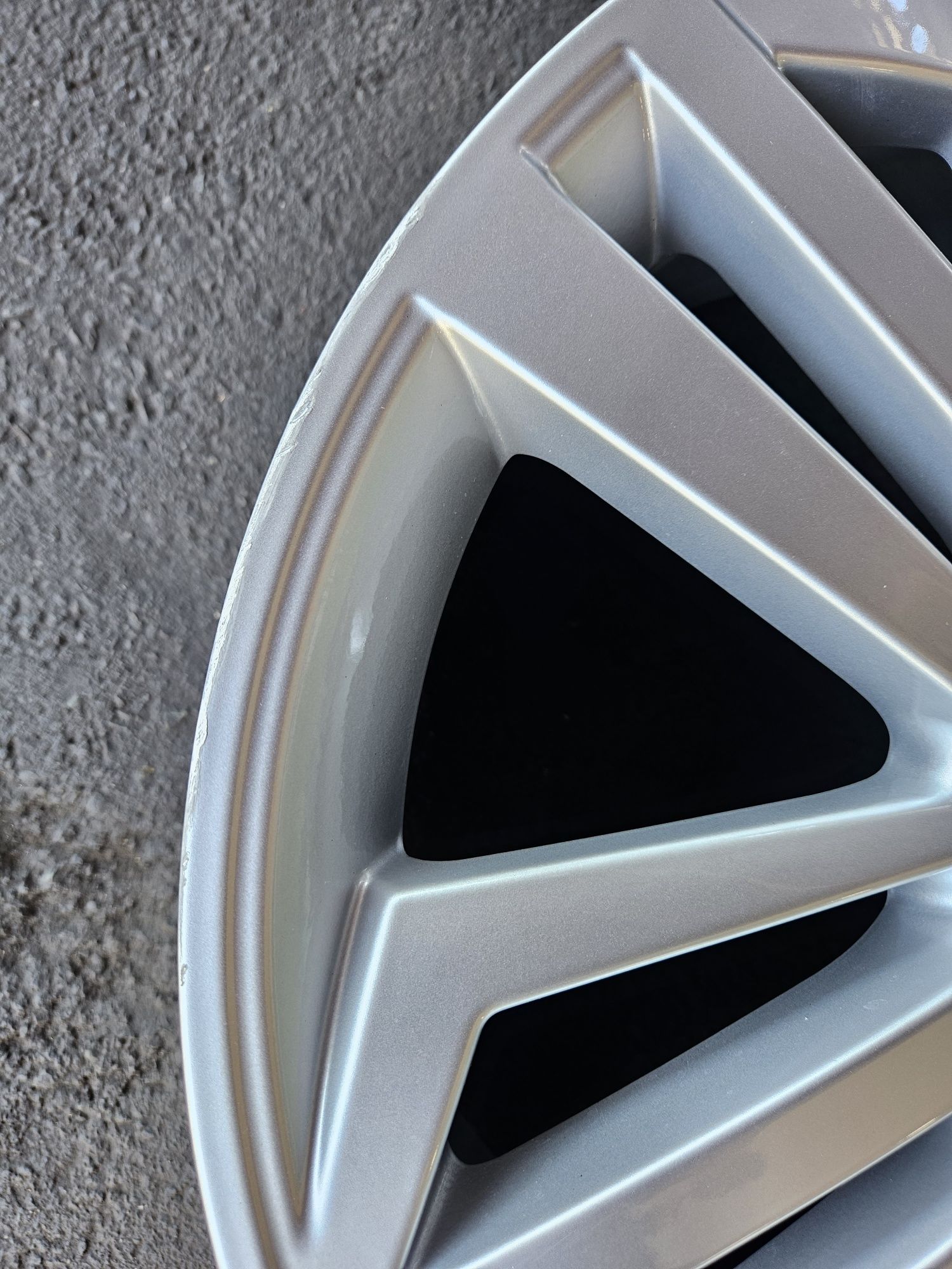 Alufelgi Felgi Audi Q5 S-Line 20 Cali 5x112 8J20 ET39