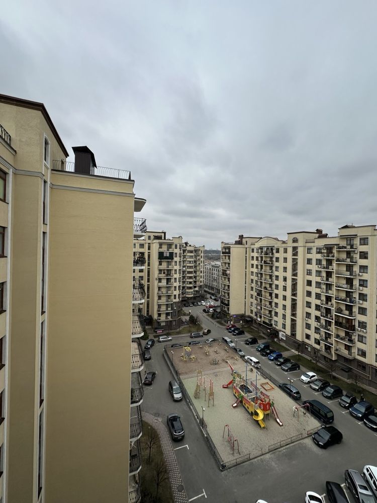 Видова квартира подобово, ЖК Річ Таун