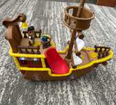 Barco Capitão Gancho