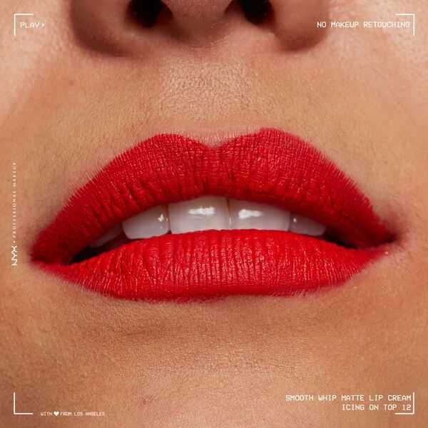 NYX Smooth Whip kremowa pomadka icing on top 4 ml nowa