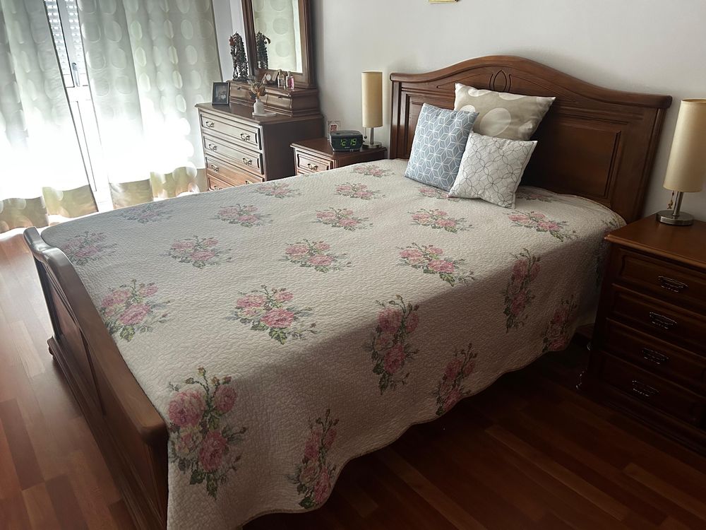 Cama Madeira Usada