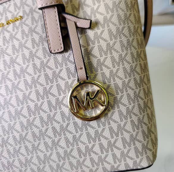 Продаю сумку MK