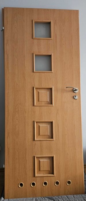 2 pary drzwi pokojowych oraz 1 łazienkowe