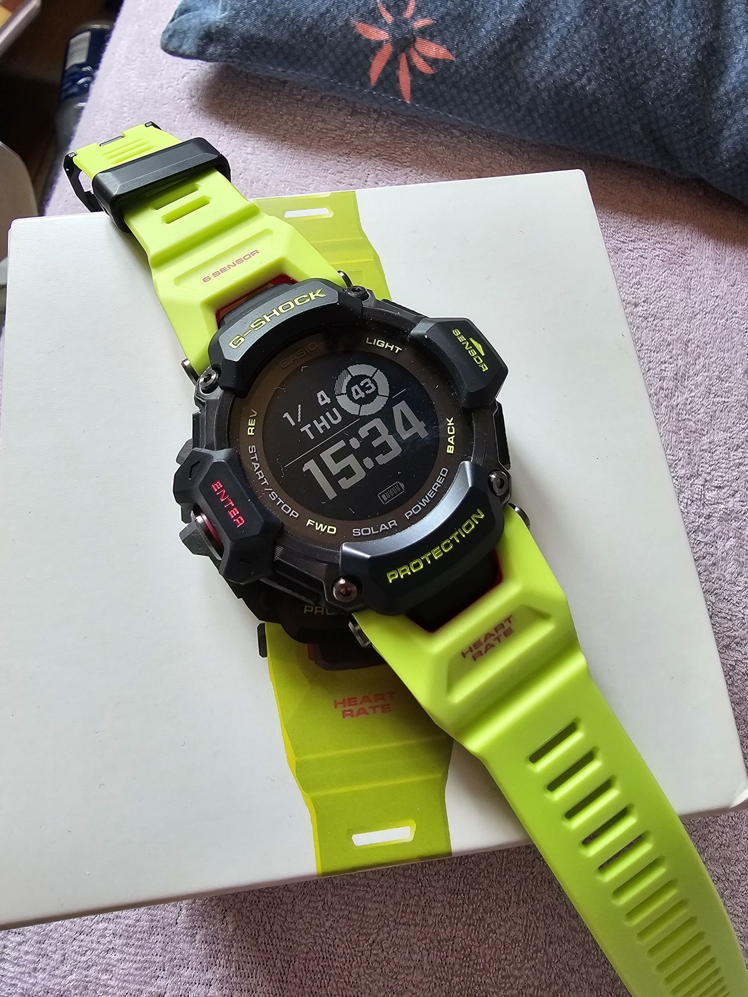 Zegarek g shock gbd h2000