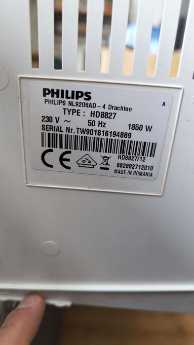 Automatyczny ekspres do kawy Philips HD8827.