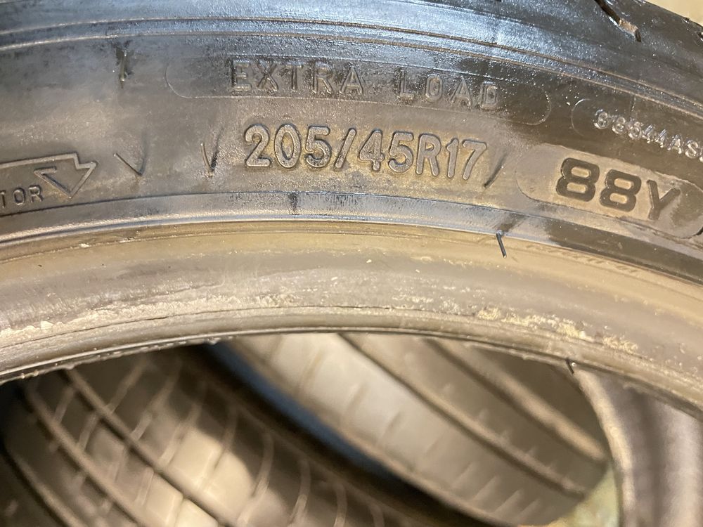 Komplet opon GoodYear 205/45 17” 2022r