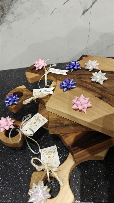 Piękny i praktyczny prezent na Święta –deski do krojenia serwowania