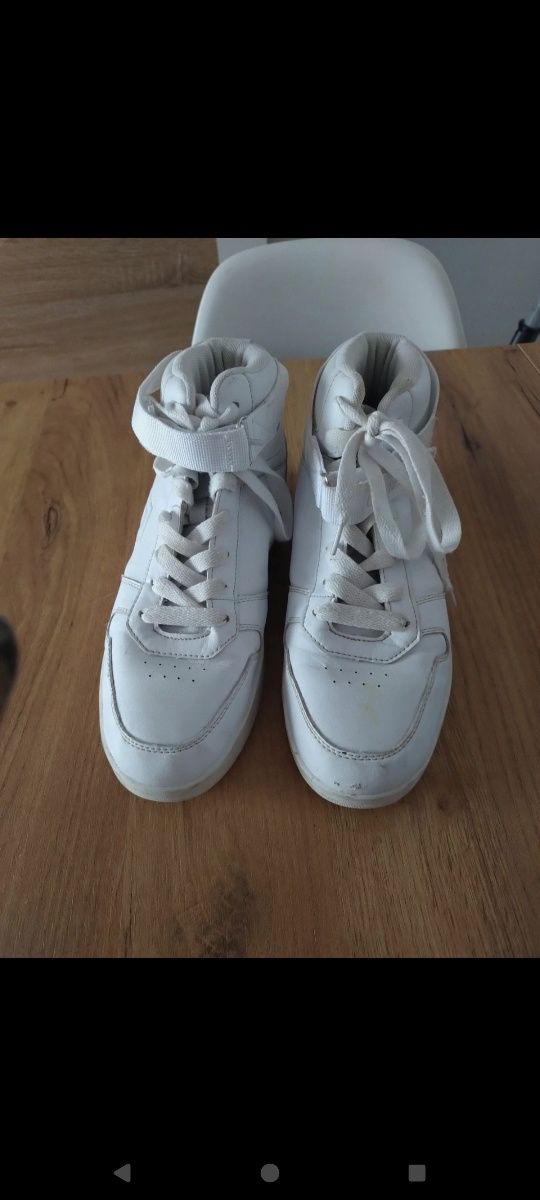 Buty Umbro 40 rozmiar dla chłopaka