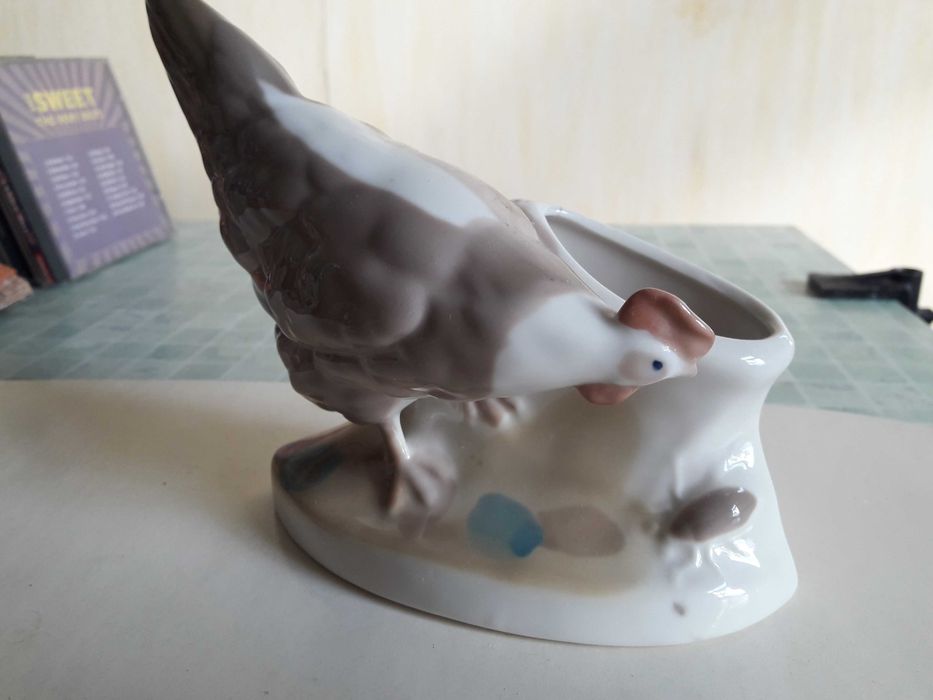 Фарфоровая статуэтка-карандашница Курочка СССР