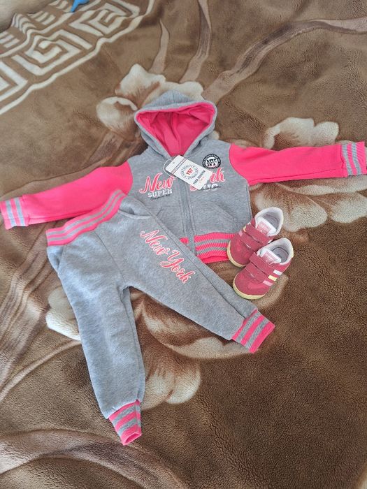 Garnitur dziecięcy + trampki adidas