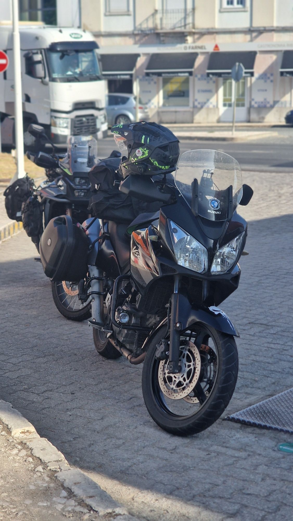 Vstrom 650DL vendo ou troco