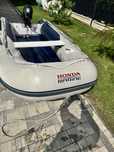 Ponton Honda Marine z  silnikiem  Suzuki