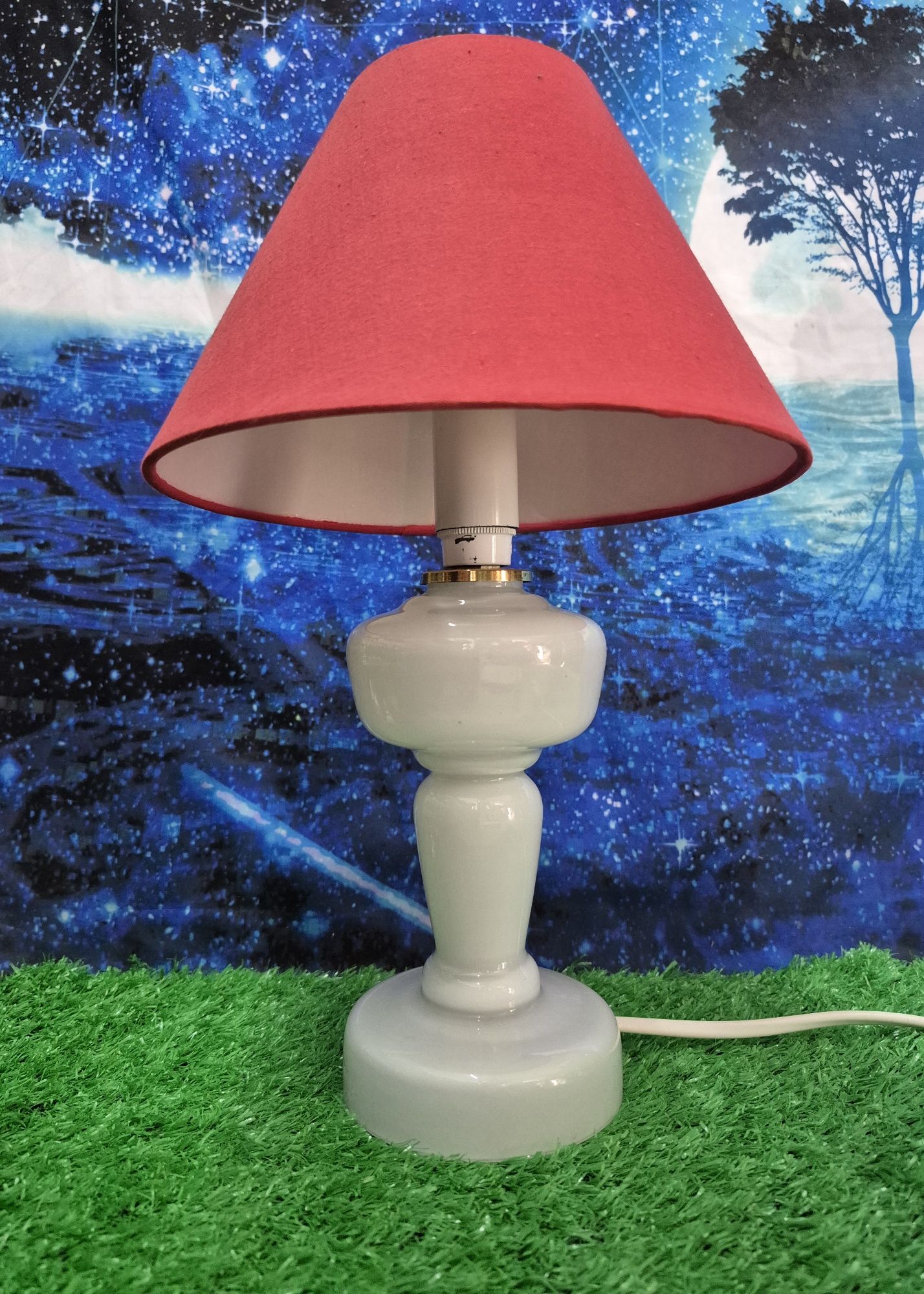 Antyczna lampa z nowym abażurem