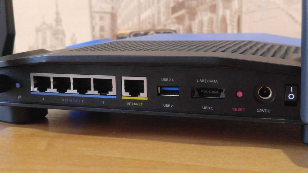 Легендарный роутер Linksys WRT 1900AC v1 (США)