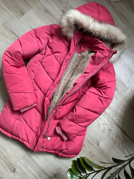 Зимова куртка для дівчинки на 9-12років