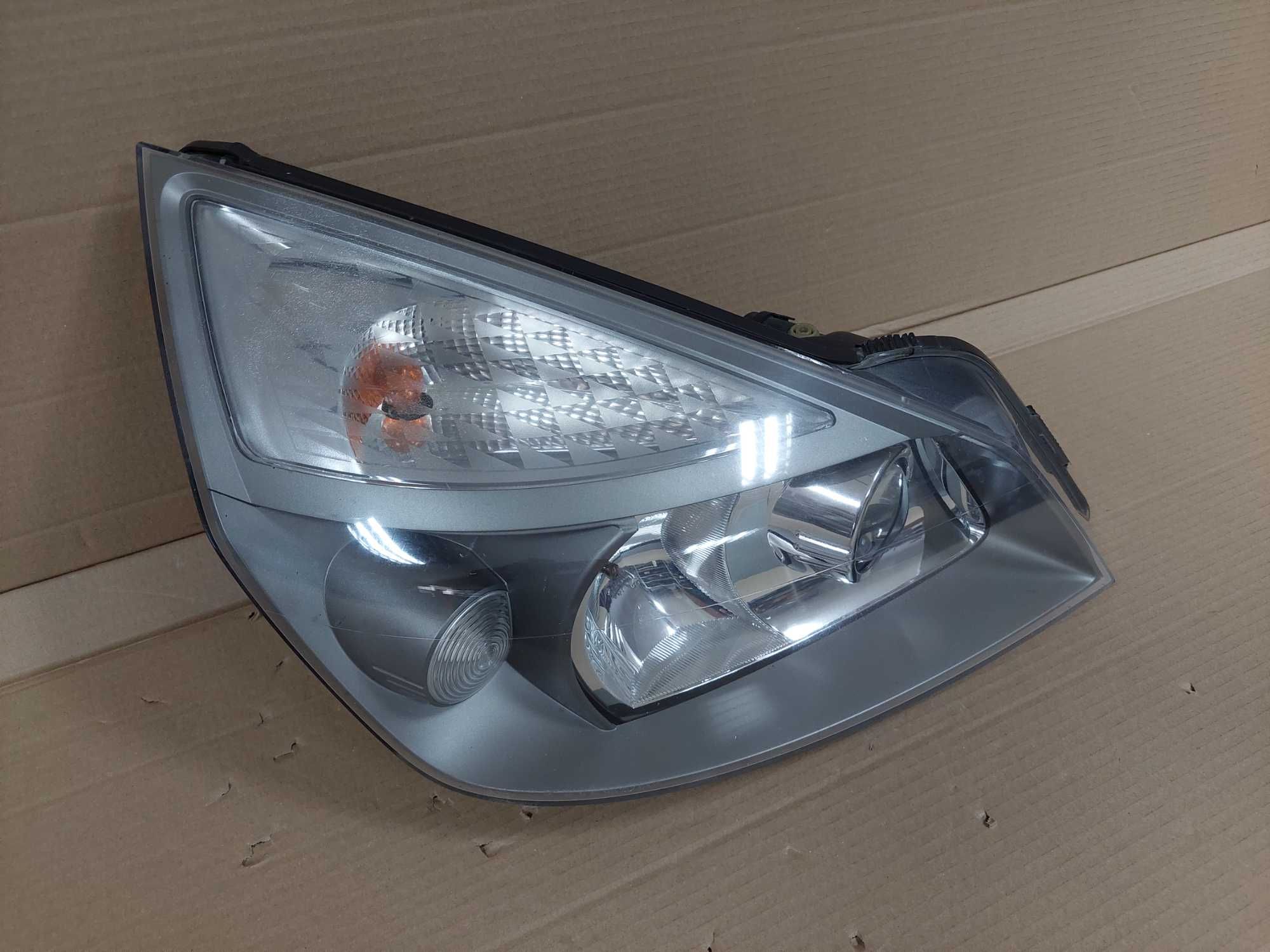 Renault Espace 4 IV 02-06r lampa Bi Xenon nieskrętny prawa EU KPL BDB