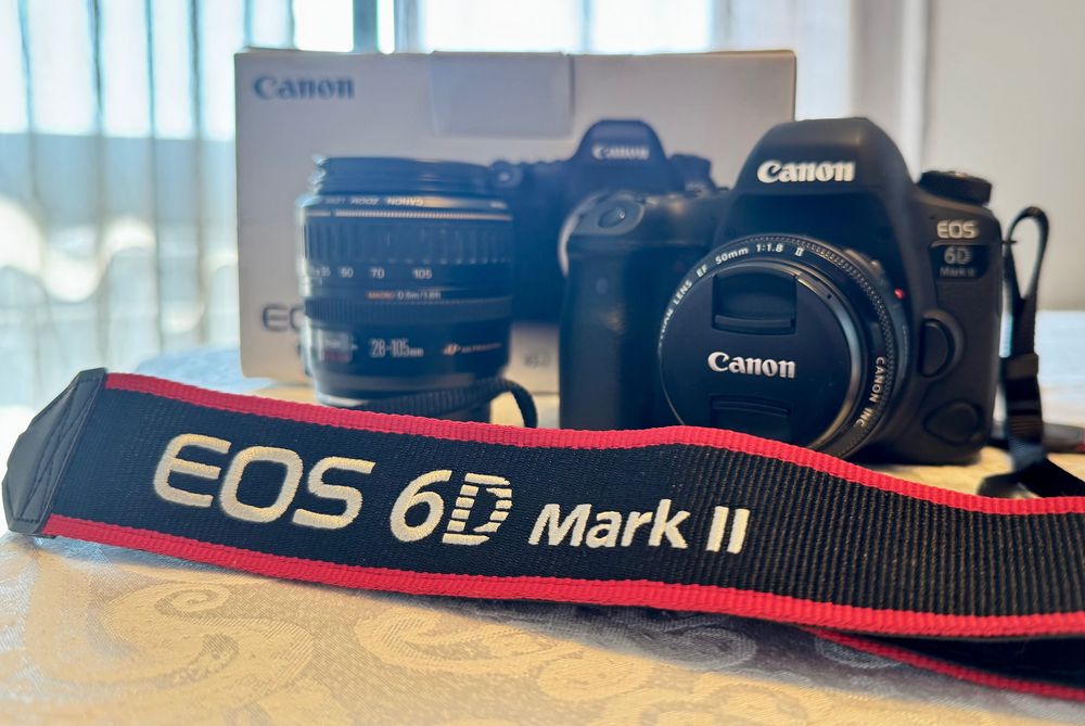 Máquina Fotográfica Reflex (DSLR)Canon EOS 6D Mark II + 2 objetivas