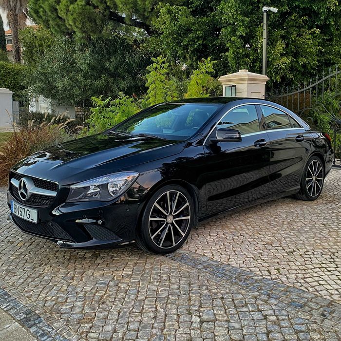 Mercedes-Benz CLA 180 - AUTOMÁTICO