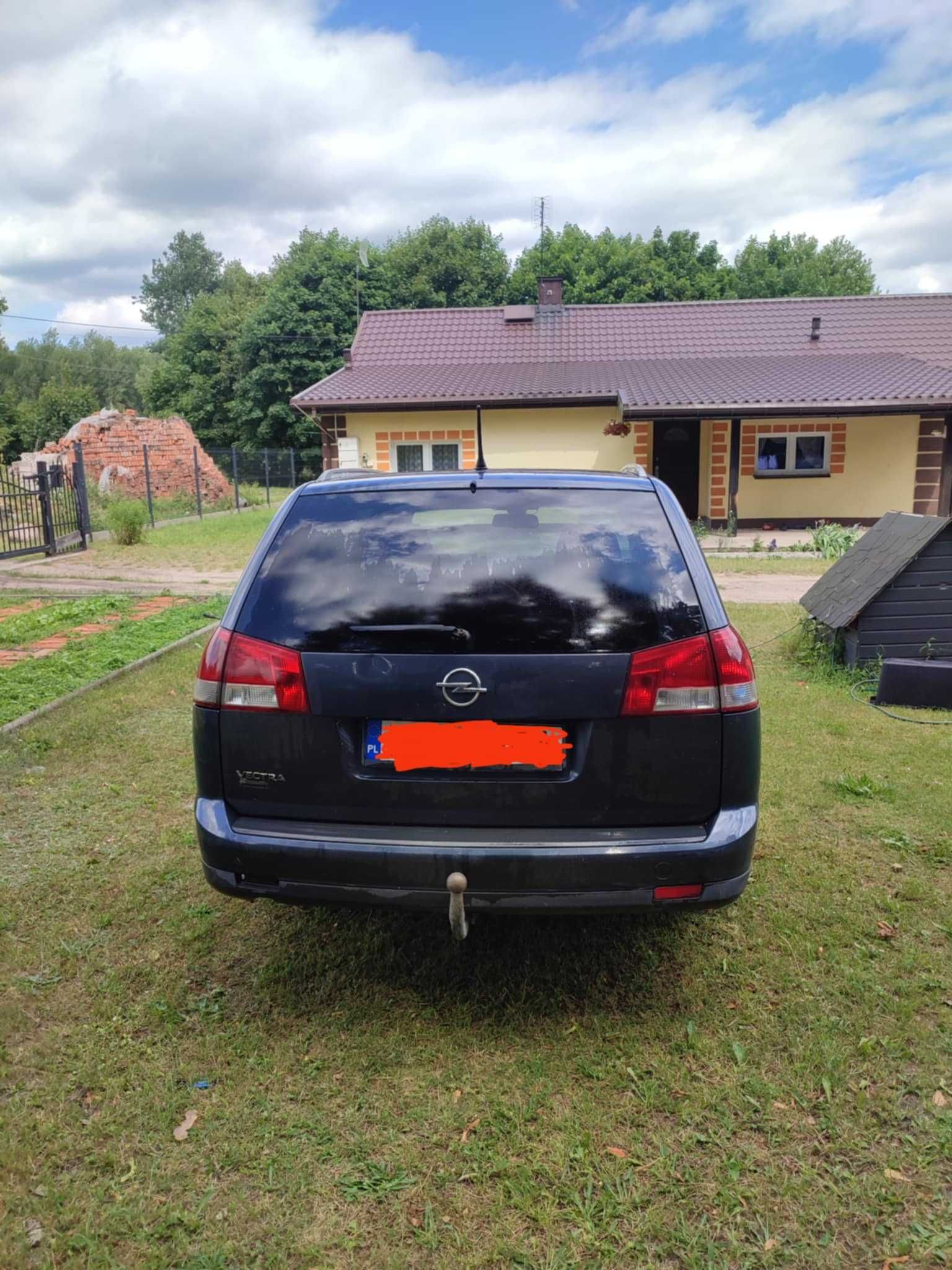 Opel Vectra C uszkodzony