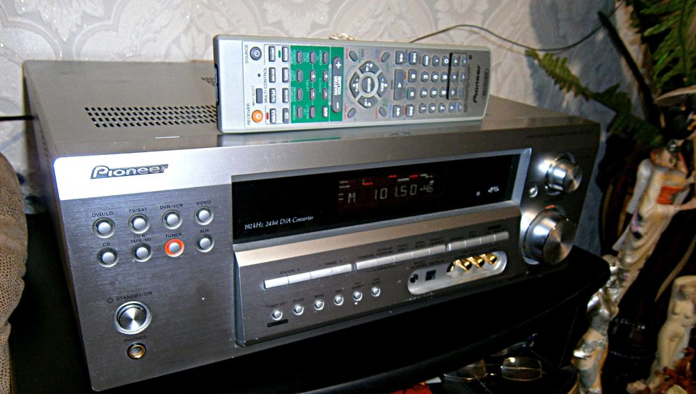 Усилитель- ресивер PIONEER  VSX-D814-S 9.1Х100W с пультом ДУ .