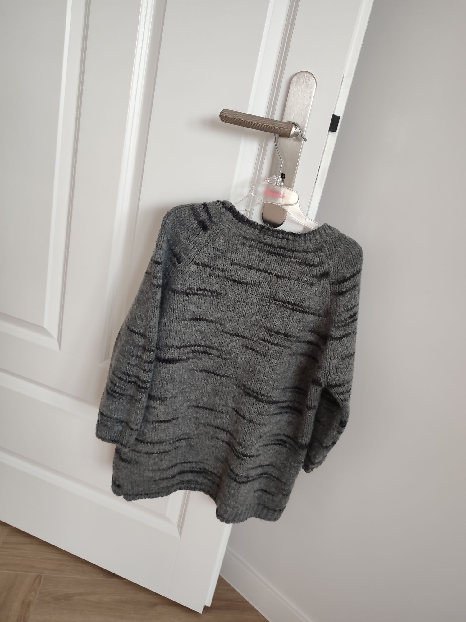 Sweter damski z wełną, r. S/36. Szary sweter