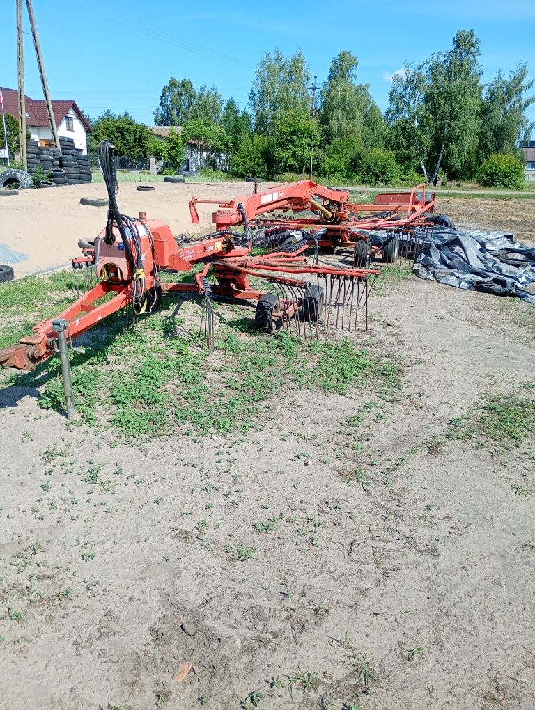 Zgrabiarka kuhn 7822