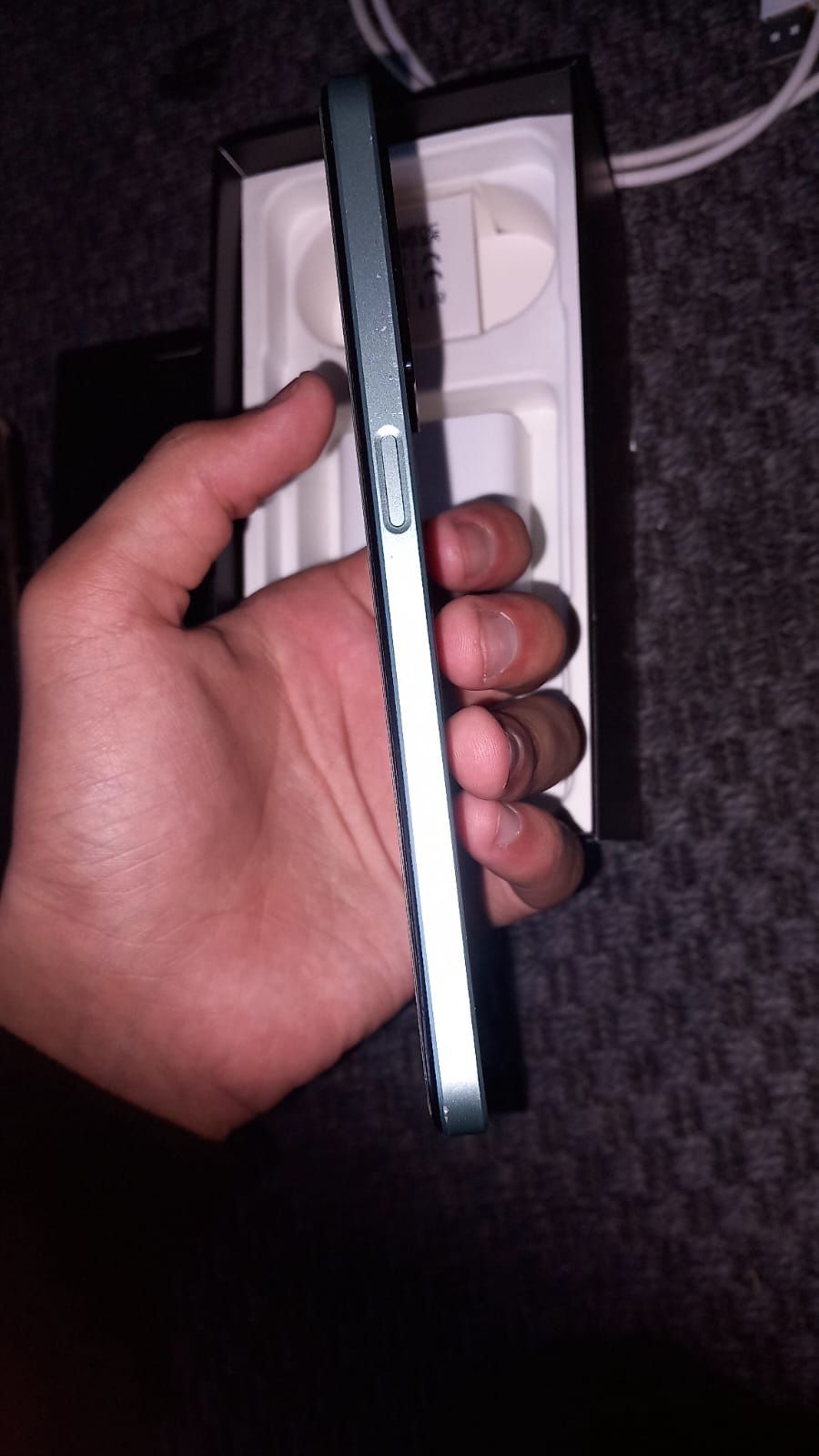 Oppo A57 4GB. Novo
