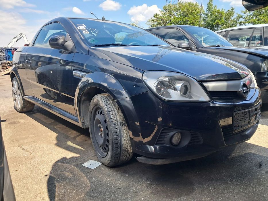 Opel Tigra II B TwinTop Części