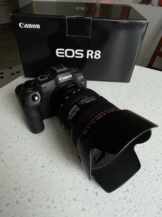 Бездзеркальна камера Canon r8 + сanon 24-70 f4 L series + адаптер