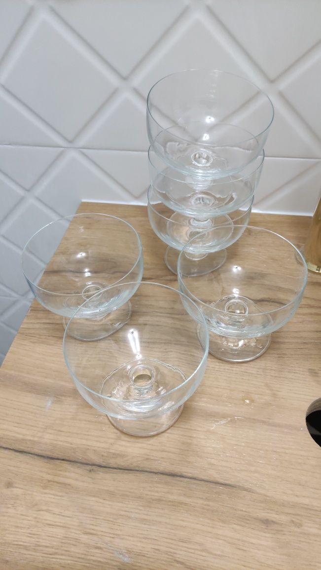 Zestaw 6 szklanych starych pucharków PRL