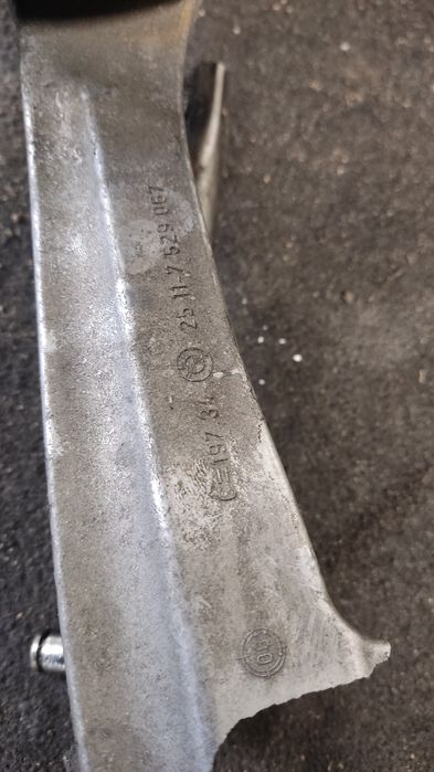Gałka mieszek zmiany biegów wybierak BMW E87 e88 e81