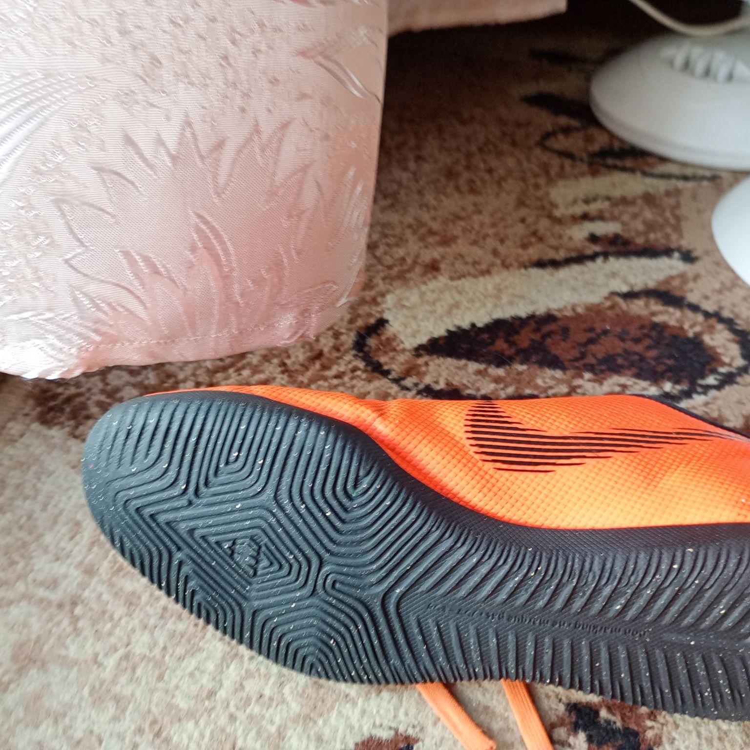 Buty chłopięce sportowe nike