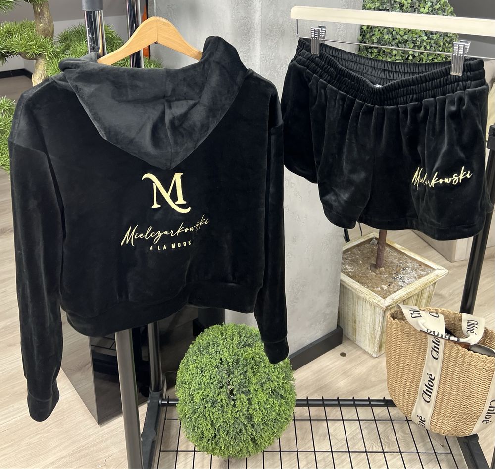 Dres welurowy mielczarkowski uni