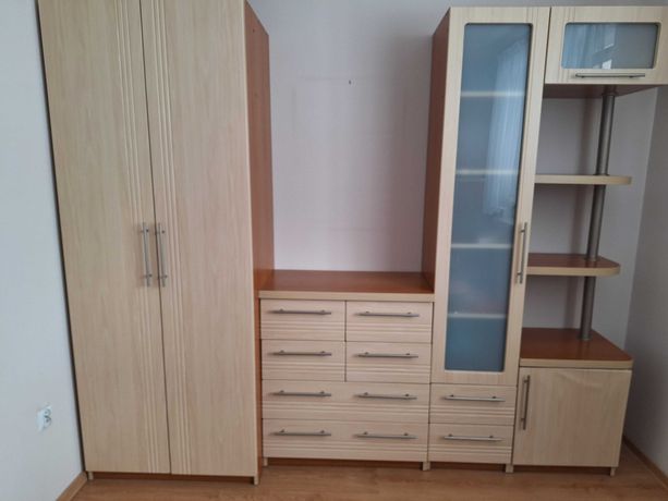Zestaw mebli do pokoju od stolarza