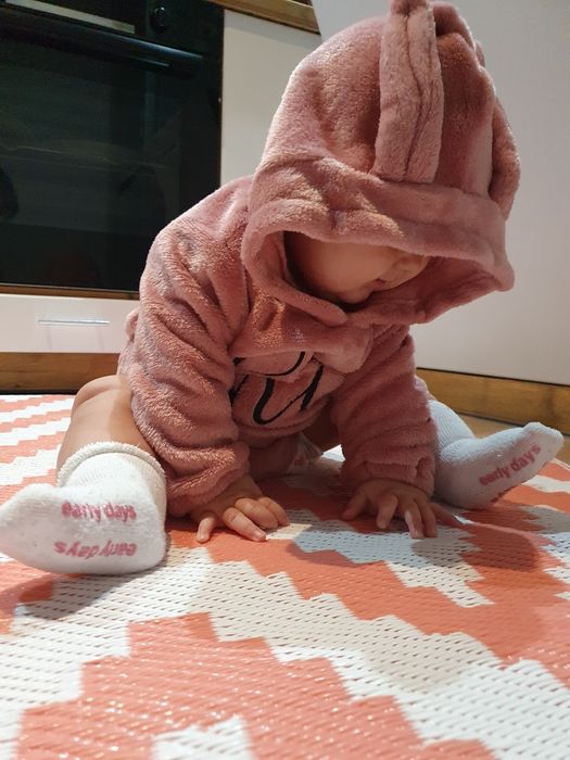 Cudne bluzobody uszy królika nowe 74 80