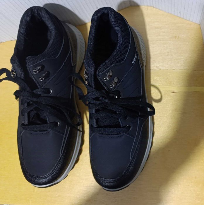 Botas Novas.    A ESTREAR