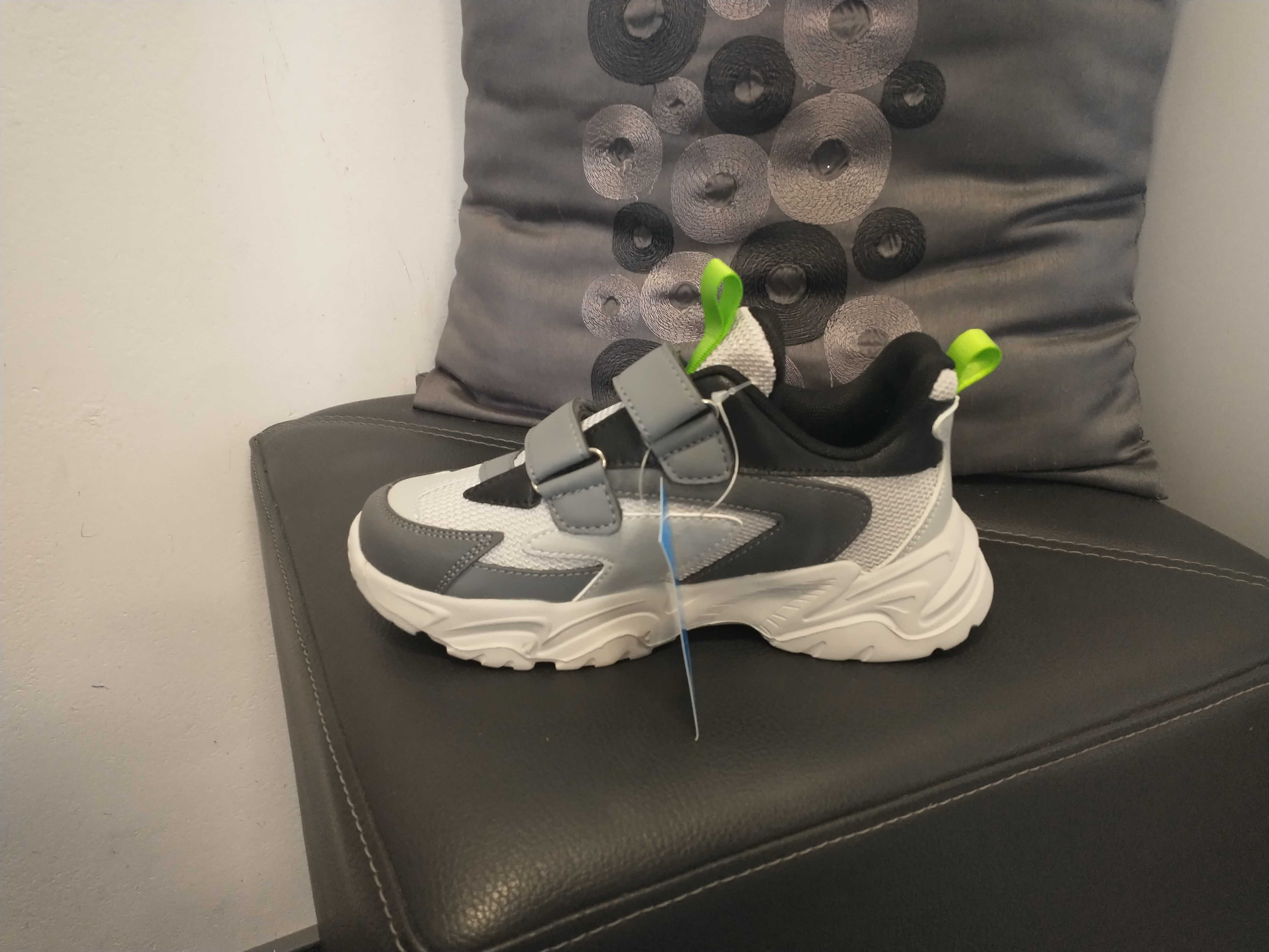 R. 33 buty sportowe 20cm dla chłopca adidasy na rzepy chłopięce