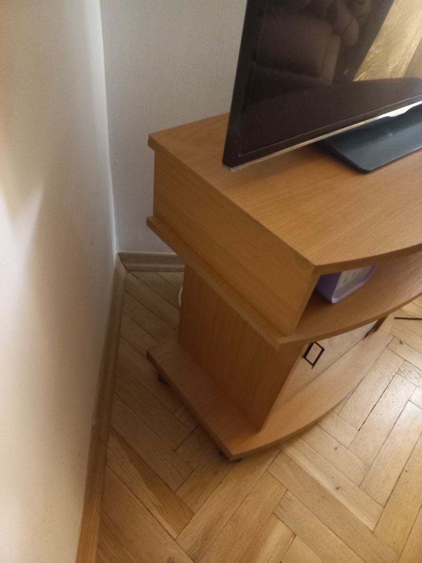 Szafka pod Telewizor z kółkami