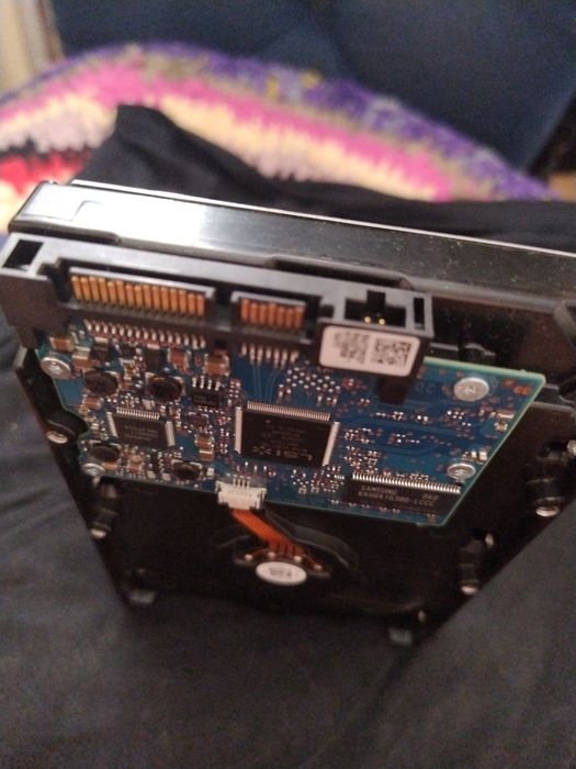 Продам жорсткий диск Hitachi 1tb