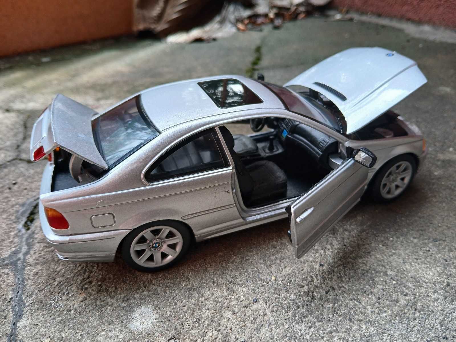 BMW 328Ci E46 Coupe 1:24 Motormax srebrna model samochodu