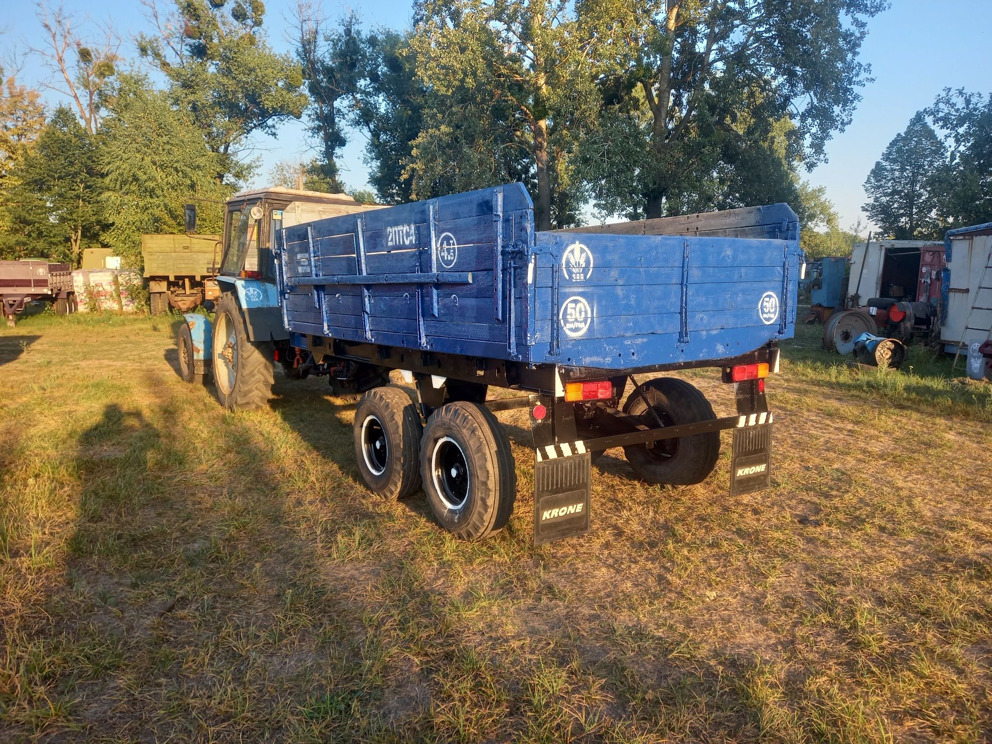 Продам прицеп бортовой