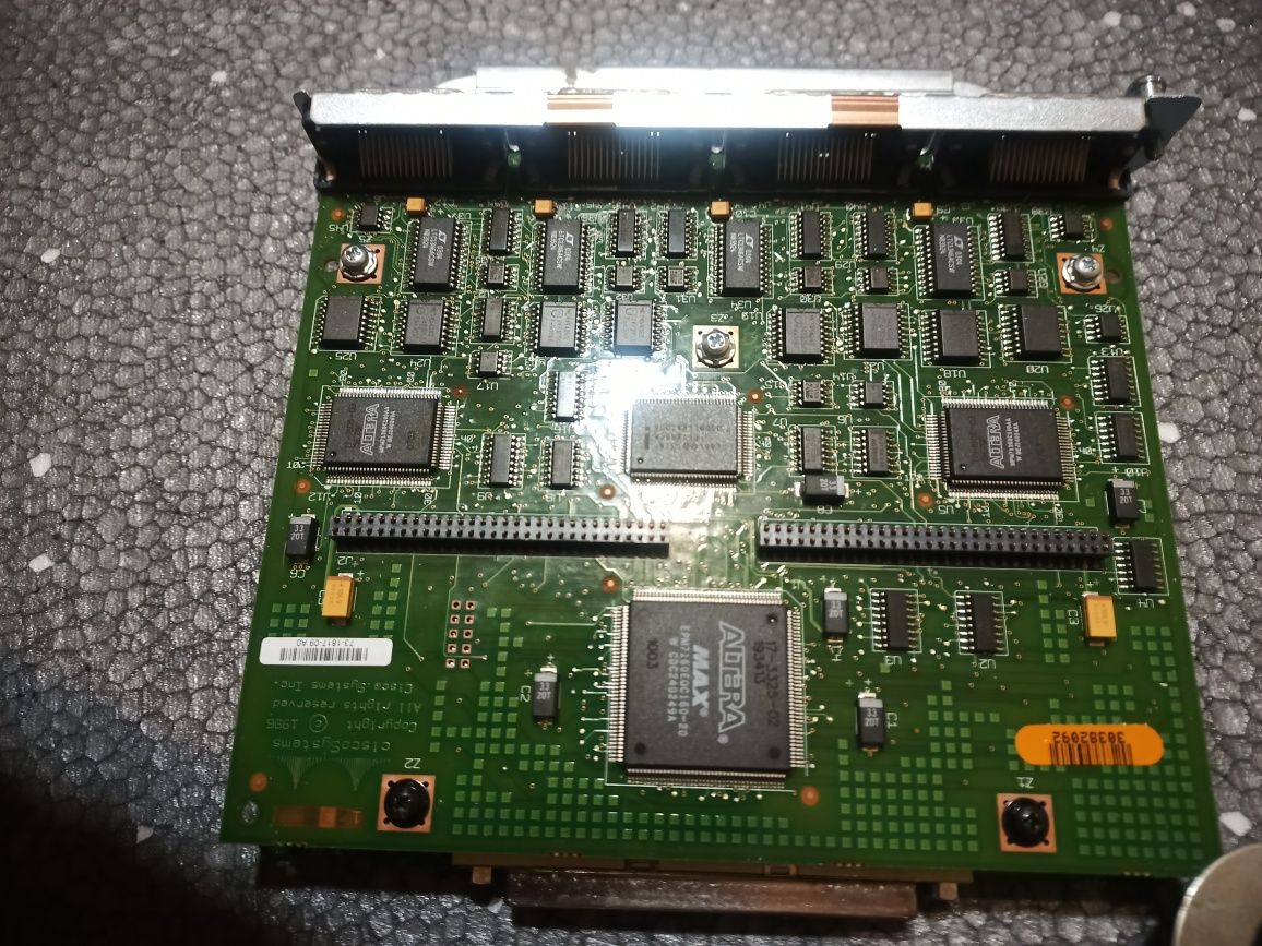 Интерфейсный модуль Cisco HWIC-8A/S-232