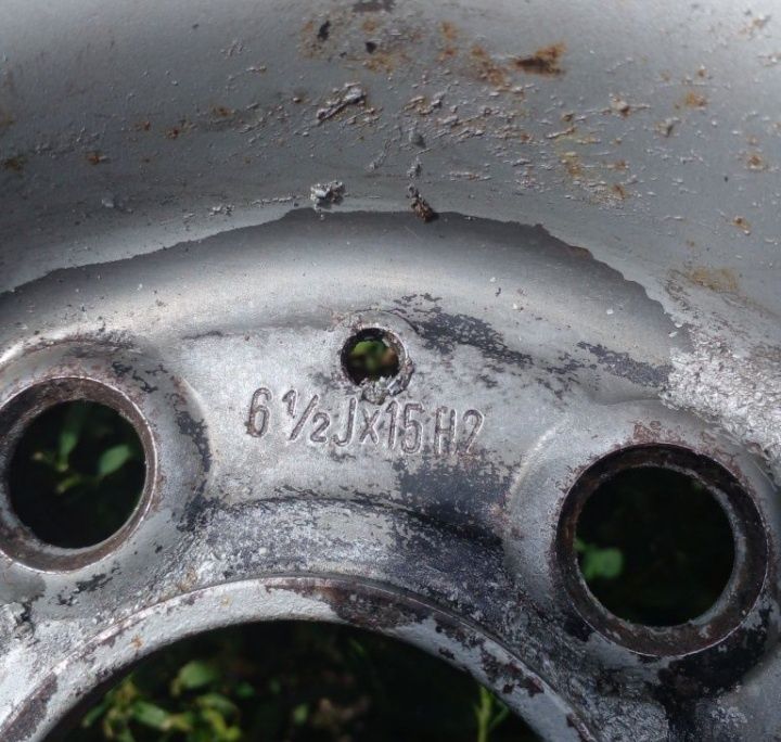 Диски метал R15.