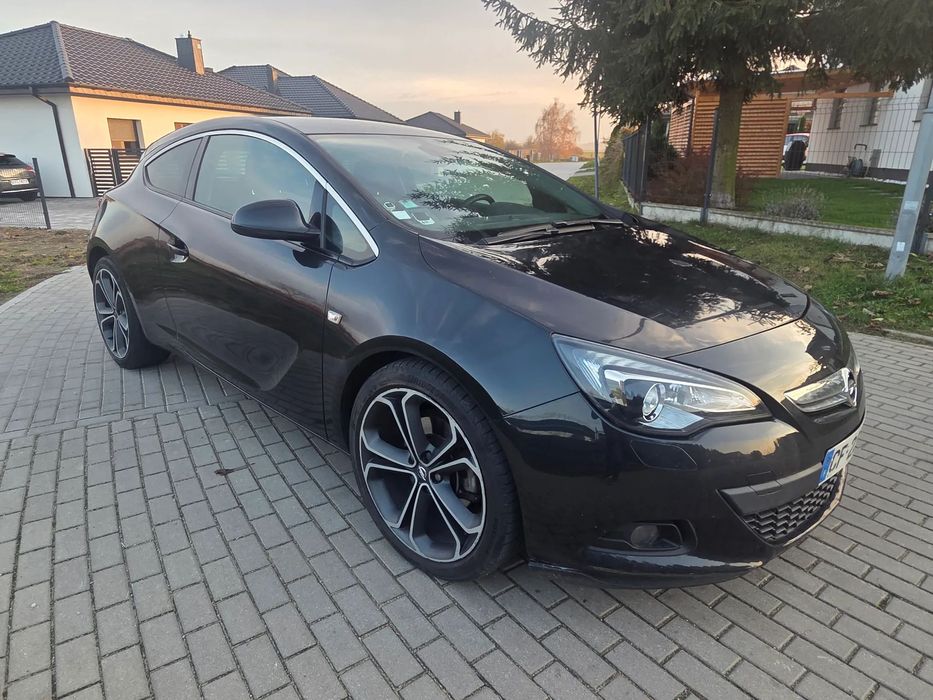 Opel Astra Opel Astra GTC Black Edition
