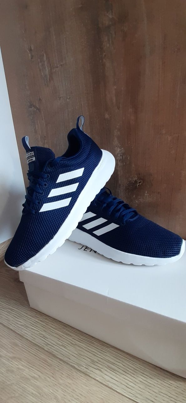 Sportowe buty Adidas roz 40 amortyzująca podeszwa. Zadbane.