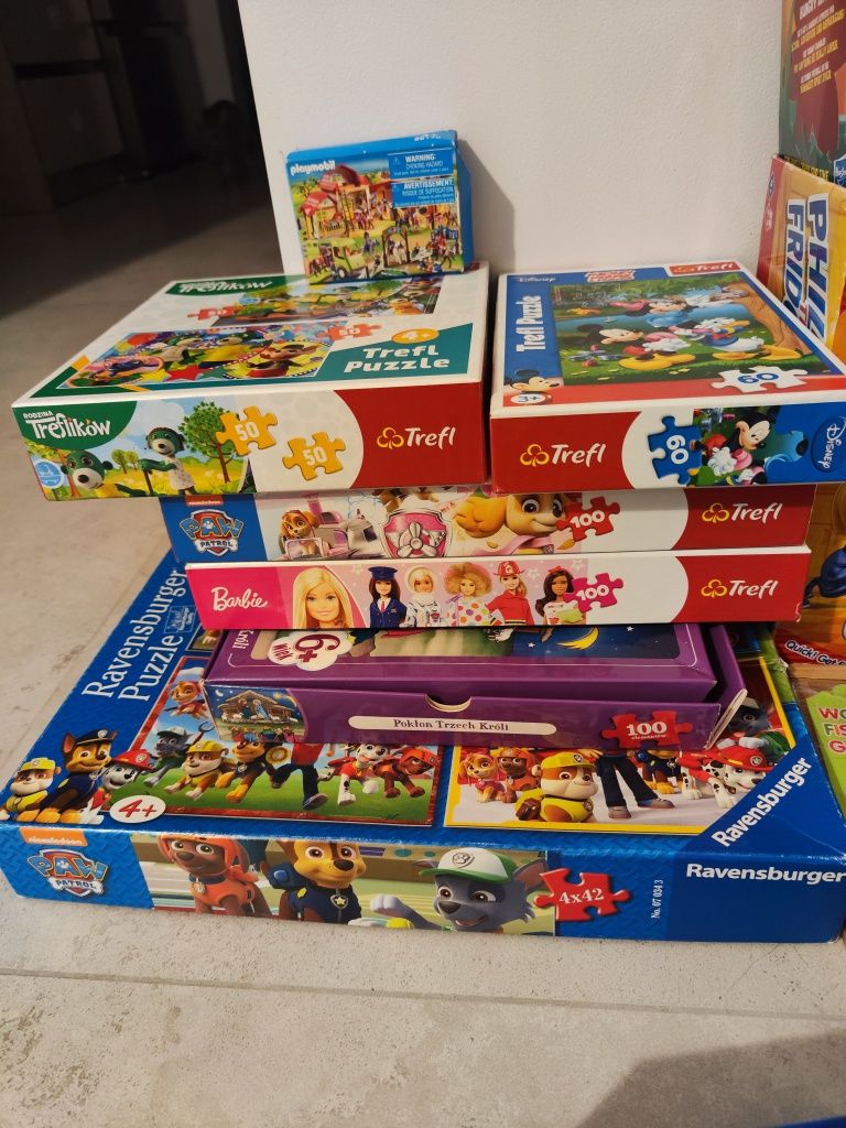 Zestaw gry zakręcona lodówka / książeczki/ puzzle itp.