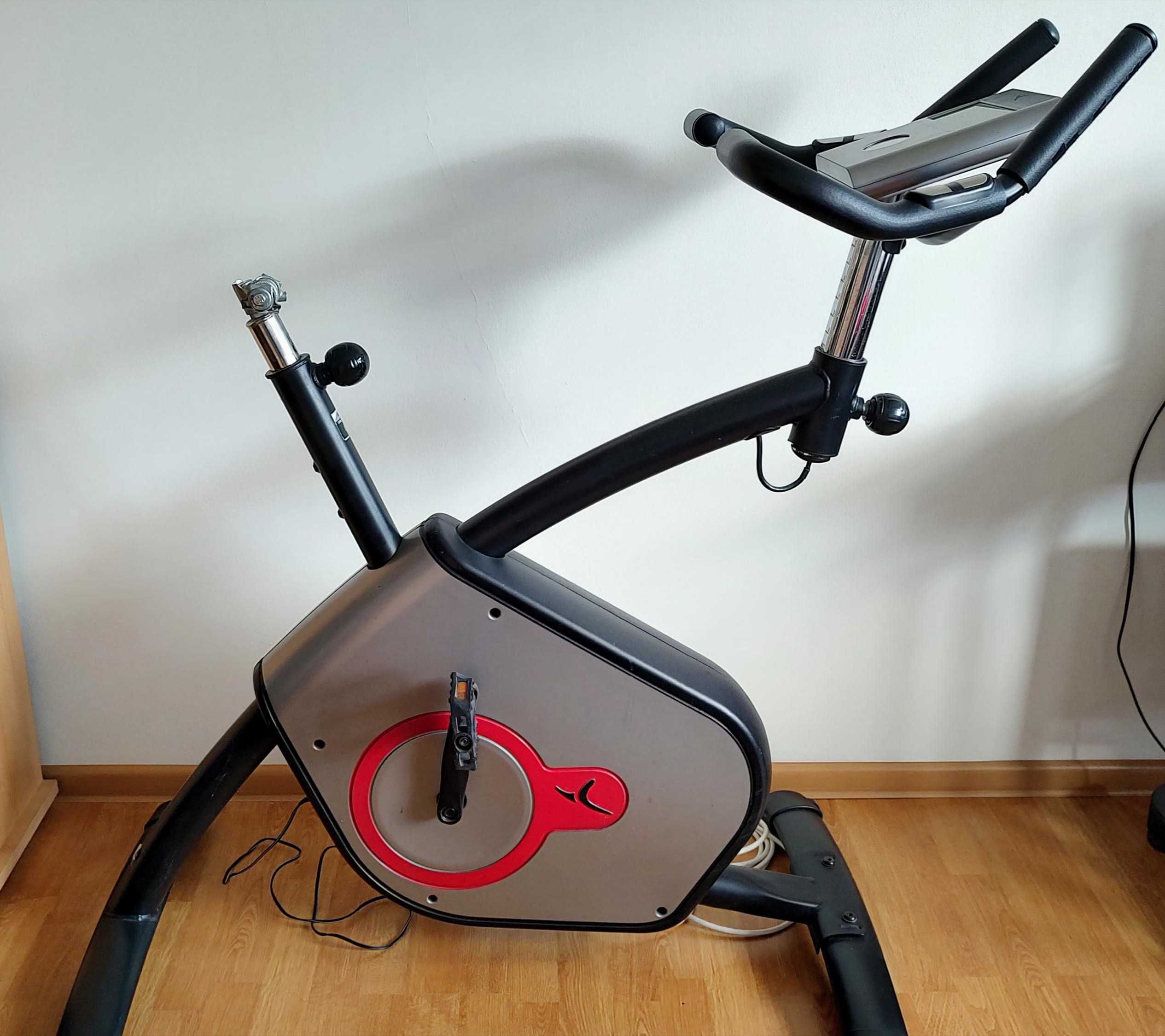 Rower stacjonarny, treningowy DOMYOS VM660 wysoki model