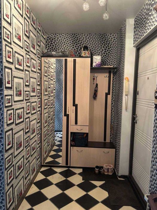 Продам 1к квартиру Метро Индустриальная Кап.ремонт. 5й\9ти