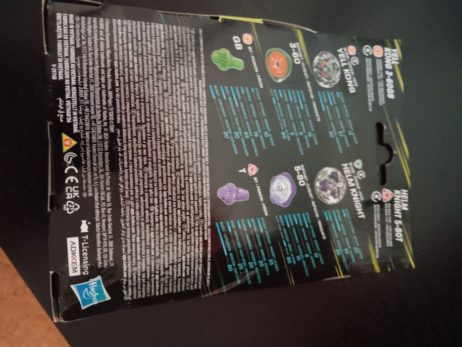 Beyblade X duplo Yell Kong e Helm Knight  novos
